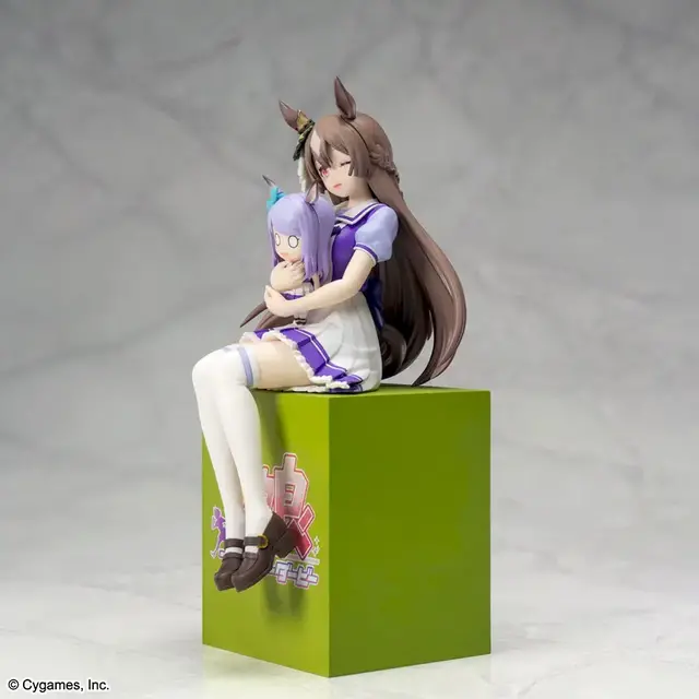 『ウマ娘』トレセン学園制服の「サトノダイヤモンド」がおすわり姿で立体化！ウインクする表情が超キュート