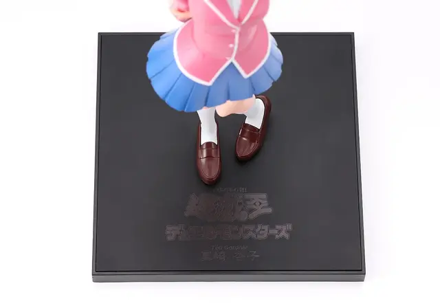 「遊戯王」真崎杏子の新作フィギュアが発表！遊戯や城之内を見守る優しい眼差し