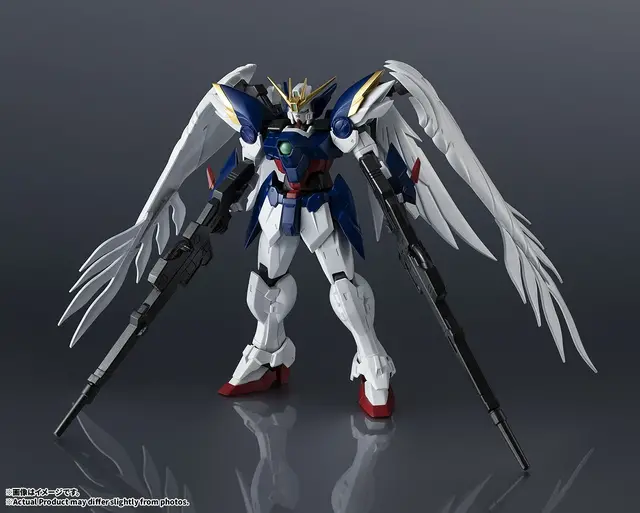 フリーダム、シャア専用ザクIIらが躍動感あるポーズで決まる！可動フィギュア「GUNDAM UNIVERSE」より3機がリニューアル