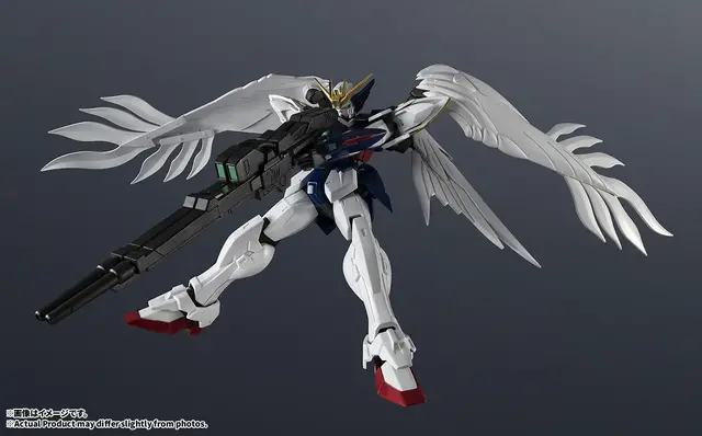 ウイングガンダムゼロ(EW)、シャア専用ザクIIらが躍動感あるポーズで決まる!可動フィギュア「GUNDAM UNIVERSE」から3機がリニューアル