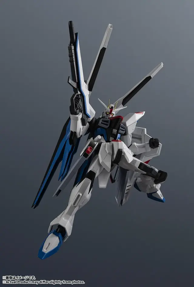 ウイングガンダムゼロ(EW)、シャア専用ザクIIらが躍動感あるポーズで決まる!可動フィギュア「GUNDAM UNIVERSE」から3機がリニューアル