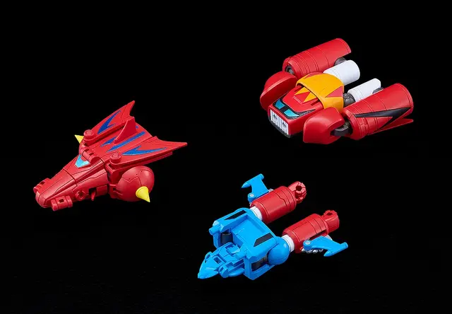 「ゲッタードラゴン」合体キットが存在感抜群！ドラゴン号、ライガー号、ポセイドン号が余剰パーツなしで完全変形