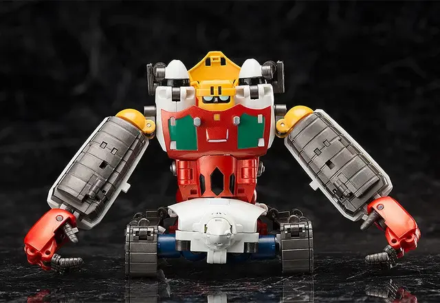 伝説の「ダイナミックチェンジR ゲッターロボ」が再始動！リアル等身の3機ゲットマシンが変形合体しゲッター各形態へ