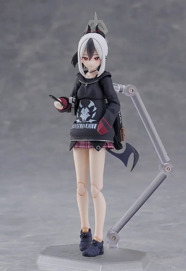 『ブルアカ』鬼方カヨコのfigmaが魅力にあふれてる！「戦闘顔」「照れ顔」や「しゃがみスカート」など様々な差し替えパーツを用意