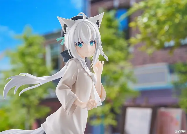 ホロライブ・白上フブキの私服コーデが可愛すぎ！印象的な優しい微笑みで立体化