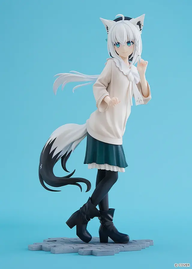 ホロライブ・白上フブキの私服コーデが可愛すぎ！印象的な優しい微笑みで立体化