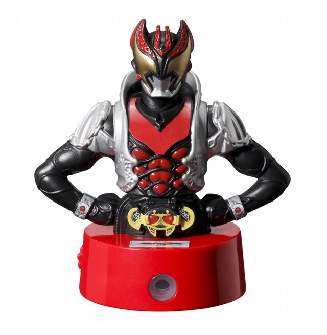 お父さんも欲しくなる！歴代の「仮面ライダー」がハッピーセットに登場