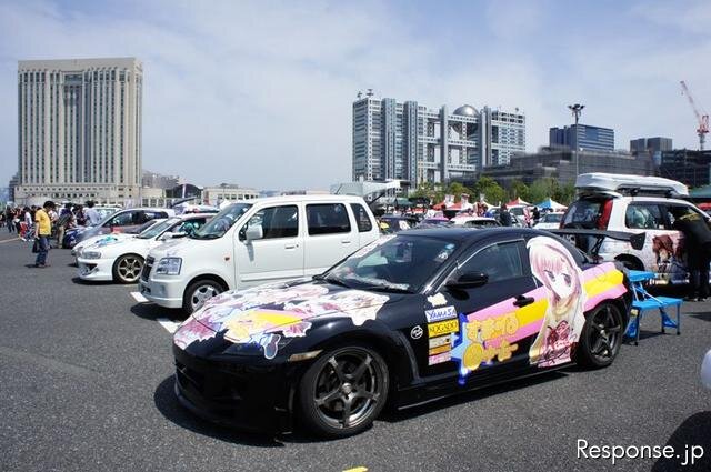 東京お台場に、約1000台の痛車が集結した