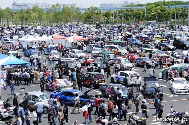 東京お台場に、約1000台の痛車が集結した