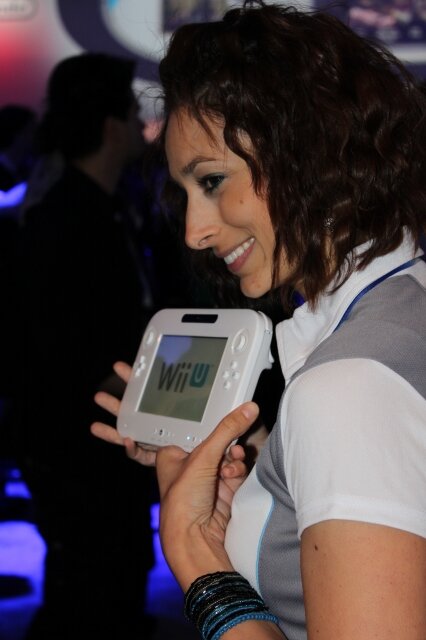 【E3 2011】Wii Uを持つと更に美しく・・・美人コンパニオン写真集(番外編Vol.2)