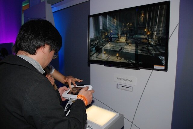 【E3 2011】4時間待ちでWii-Uを体験、コントローラーの感触は？