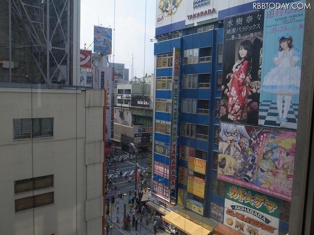 通常は見られない角度から、アキバの風景も