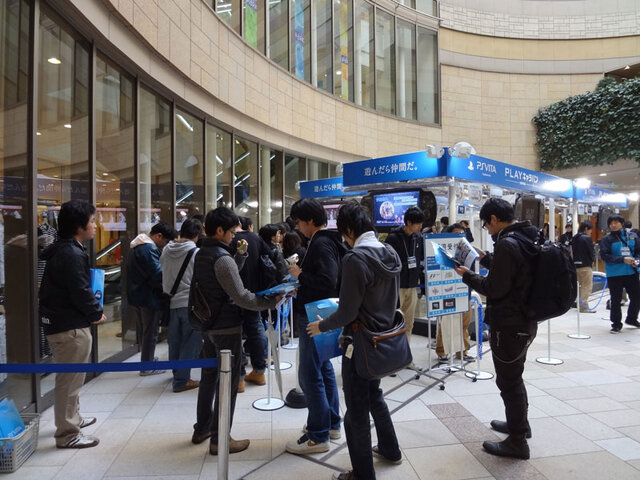 PlayStation Vita “PLAY”キャラバン-全国体験会- 大阪会場の様子