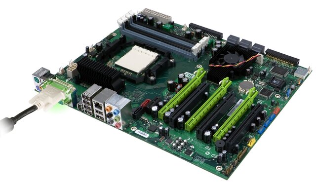 NVIDIA、「Hybrid SLI」テクノロジの説明会を開催〜AMD用チップセットnforce700a系、Geforce8200に