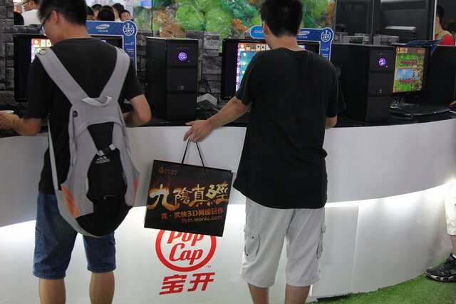 【China Joy 2012】EA & PopCapブースはデジタルタイトルがズラリ