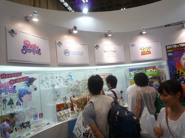 【キャラホビ2012】バンダイナムコは新作ゲームを多数展示 ― 『TIGER & BUNNY』宣伝バスも登場