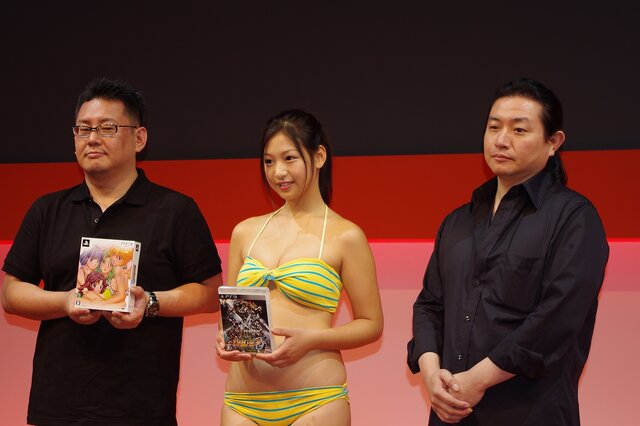 【TGS 2012】スパロボ×美少女アイドルの水着＝最強タッグ！｢スーパーロボット大戦Card Chronicle｣紹介ステージ