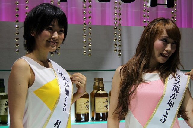 【TGS 2012】パブリックデーで一段と輝く美人コンパニオン特集 今年のラスト