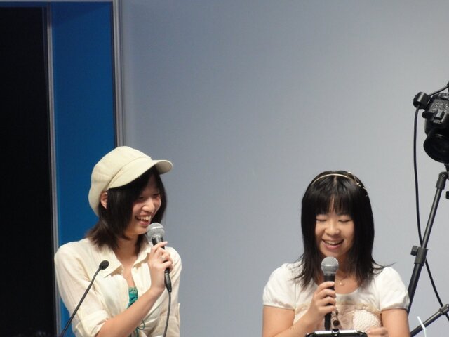 【TGS 2012】ナースデビルなミクさんか、スク水ランドセルなミクさんか。オビでぃばっ！で女子トーク炸裂