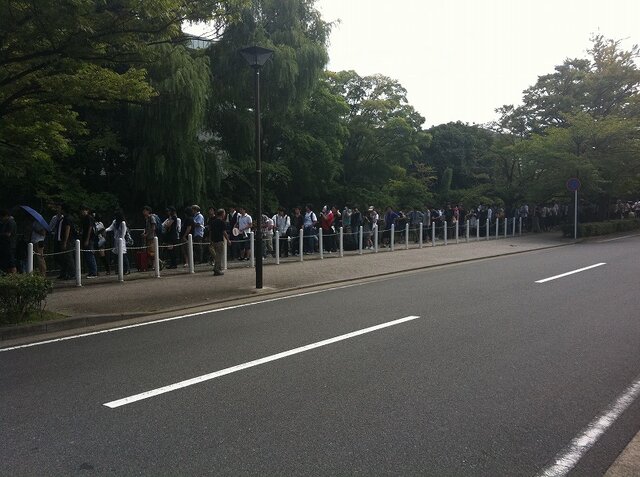 早朝から長蛇の列も、京都国際マンガ・アニメフェア2012パブリックデーの様子をお届け