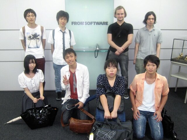 フロム・ソフトウェアで記念撮影