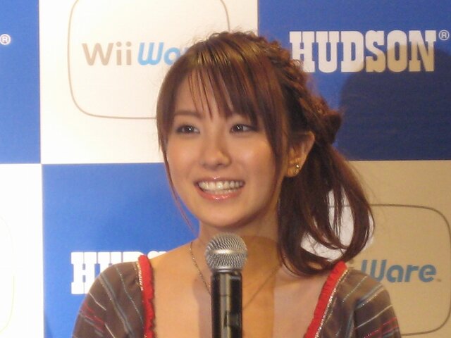 【ハドソンWiiウェアタイトル発表会】 最後は山本梓さんも交えて『スタソルR』ゲーム大会！(3)