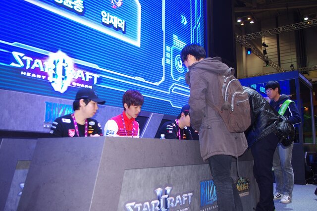 【G-STAR2012】任天堂も出展した韓国最大のゲームショー｢G-STAR 2012｣、会場の様子をフォトレポート