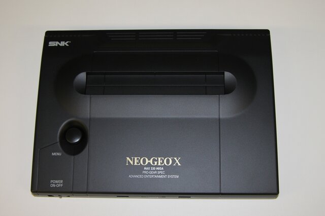 ｢NEOGEO X ステーション｣