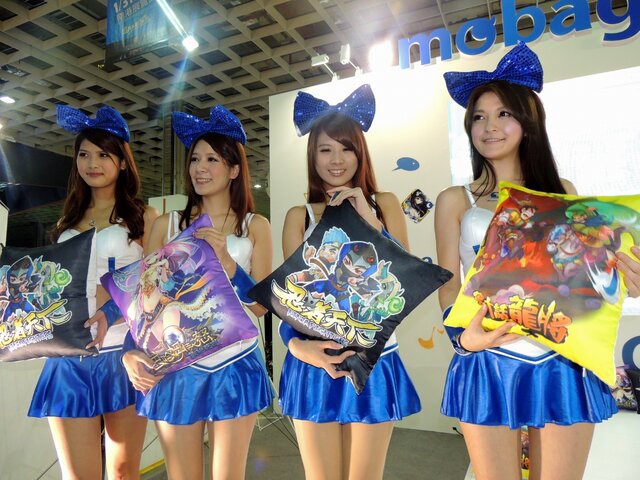 【台北国際ゲームショウ 2013】台湾女性の美しさにうっとり・・・美人コンパニオンをフォトレポート(1)