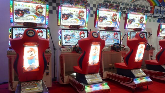 新しい筐体で楽しむ『マリオカート アーケードグランプリDX』