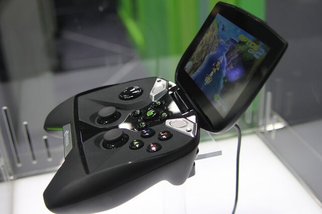 【MWC 2013】新型ゲーム機「Project Shield」の実機をムービーでチェック(訂正)