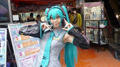 『初音ミク -Project DIVA- F』発売記念抽選会レポ ― 内海プロジェクトマネージャーインタビューも