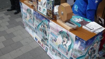 『初音ミク -Project DIVA- F』発売記念抽選会レポ ― 内海プロジェクトマネージャーインタビューも