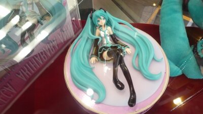 『初音ミク -Project DIVA- F』発売記念抽選会レポ ― 内海プロジェクトマネージャーインタビューも