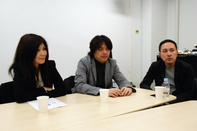 左からガンバリオン山倉: 千賀子氏、レベルファイブ日野晃博氏、サイバーコネクトツー松山洋氏