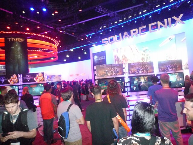 【E3 2013】『ライトニングリターンズ』『FFX&X-2』も遊べた、スクエニブースレポ ― ライトニングのフィギュアも展示