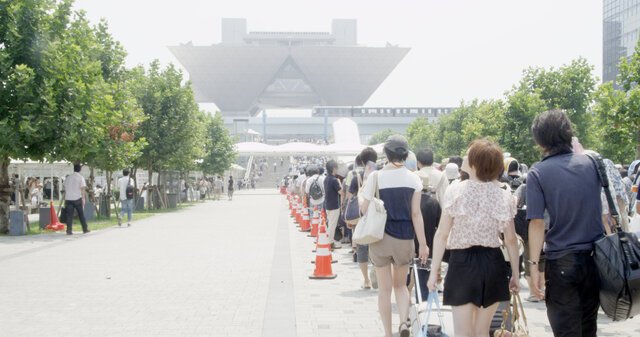 コミックマーケット84のコスプレ広場をフォトレポート