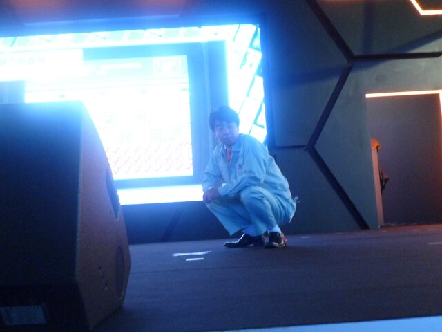 【東京ゲームショウ2013】『ゲームセンターCX 3丁目の有野』有野課長が生挑戦 ― 2人同時プレイも披露