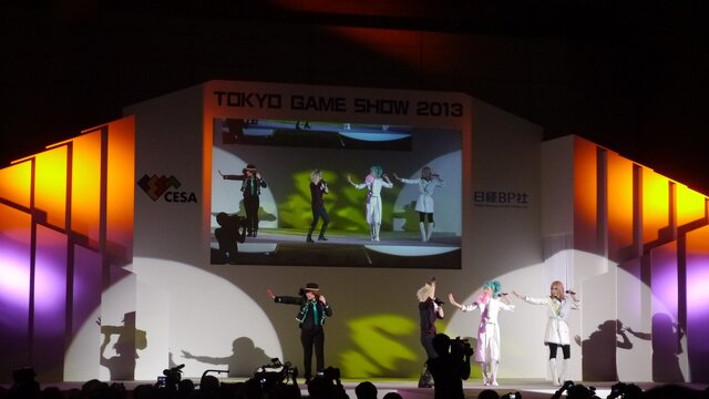 【東京ゲームショウ2013】一般公開初日のコスプレイベント「Cosplay Collection Night @ TGS」レポート