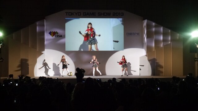 【東京ゲームショウ2013】一般公開初日のコスプレイベント「Cosplay Collection Night @ TGS」レポート