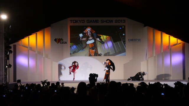 【東京ゲームショウ2013】一般公開初日のコスプレイベント「Cosplay Collection Night @ TGS」レポート