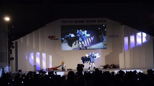 【東京ゲームショウ2013】一般公開初日のコスプレイベント「Cosplay Collection Night @ TGS」レポート