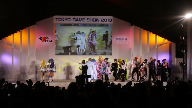 【東京ゲームショウ2013】一般公開初日のコスプレイベント「Cosplay Collection Night @ TGS」レポート