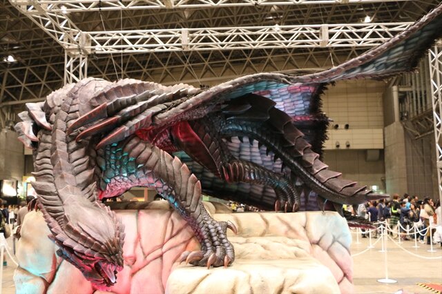 【モンスターハンターフェスタ’13】等身大のモンスターや足あとにハンターもビックリ、東京会場の盛り上がりをフォトレポートでお届け！