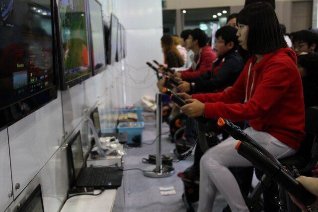 【G-STAR 2013】Sports＋Game！様々なデバイスとスポーツ用品を繋げるAmusewayブースレポート ― 対応ゲームにはケロロ軍曹の姿も