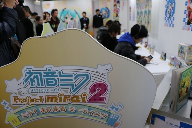 『初音ミク Project mirai 2』体験会はミクダヨー降臨でアイドル撮影会に!?『ぷよぷよ』とのコラボ経緯からビッグエコーとのコラボルーム視察レポート