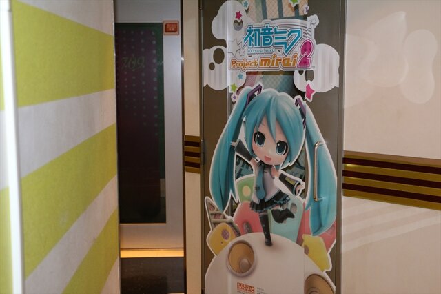 『初音ミク Project mirai 2』体験会はミクダヨー降臨でアイドル撮影会に!?『ぷよぷよ』とのコラボ経緯からビッグエコーとのコラボルーム視察レポート