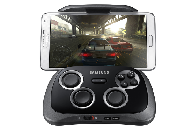 4～6.3インチのGALAXY端末をはめ込んでプレイ可能なゲームコントローラー「Smartphone GamePad」