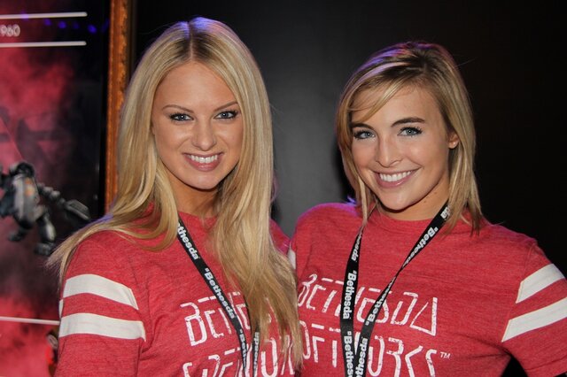 【2013年末企画】編集部が2013年に撮影した世界中のコンパニオン&コスプレイヤー写真を一挙公開