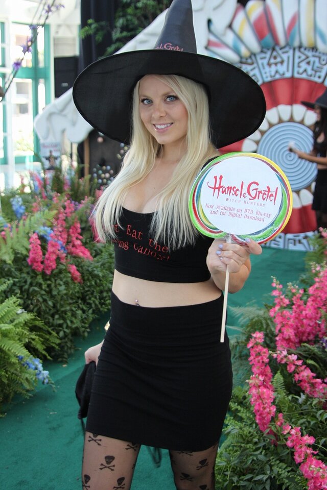 【2013年末企画】編集部が2013年に撮影した世界中のコンパニオン&コスプレイヤー写真を一挙公開